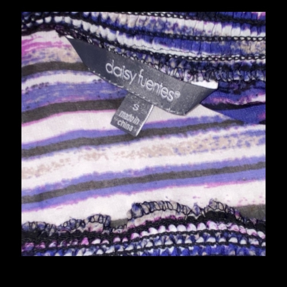 ✨ Daisy Fuentes Boho Off-Shoulder Blouse ✨ - Picture 8 of 10